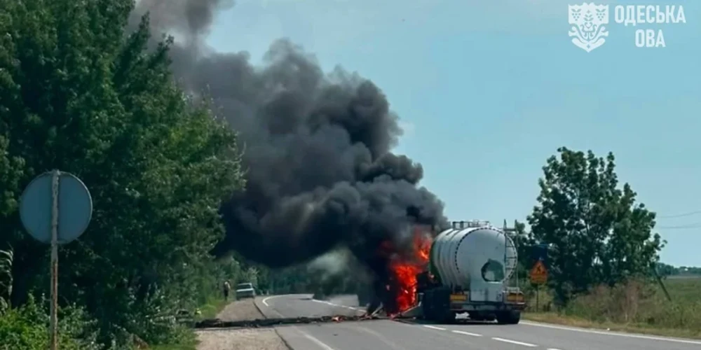 На Одещині боєприпас РФ влучив у вантажівку з олією: двоє загиблих, троє постраждалих