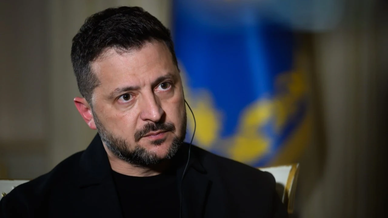 Зеленський підтвердив у FT рішення відновити удари по НПЗ Росії